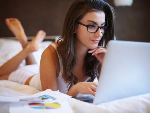 signs-find-workspace-at-home-outfit